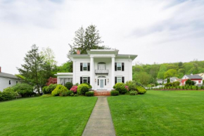 Entertainer's Luxury Retreat